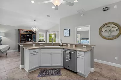 5075 Neptune Circle, Oxford, FL 34484 - Photo 9