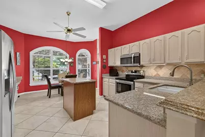 542 Loma Paseo Drive, The Villages, FL 32159 - Photo 11