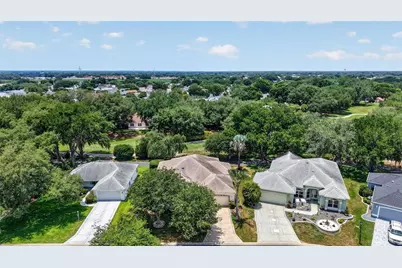542 Loma Paseo Drive, The Villages, FL 32159 - Photo 3