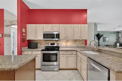 542 Loma Paseo Drive, The Villages, FL 32159 - Photo 9