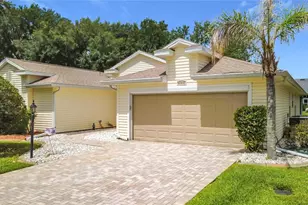 25243 River Crest Dr, Leesburg, FL 34748 - Photo 1