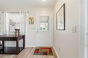 389 Seven Oaks Ln, The Villages, FL 32162 - Photo 7