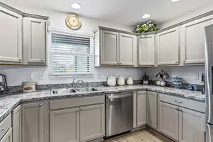 6128 Skinner St, The Villages, FL 32163 - Photo 13
