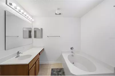516 Cadiz Drive, Groveland, FL 34736 - Photo 19