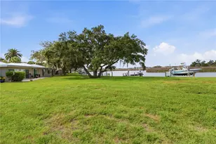 11628 W Bayshore Dr, Crystal River, FL 34429 - Photo 3
