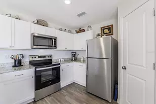 1091 Cazenovia St, Port Charlotte, FL 33952 - Photo 7