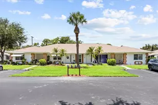 127 Lakes End Dr, Fort Pierce, FL 34982 - Photo 3