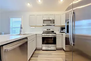 6966 Lisa Ln, The Villages, FL 34762 - Photo 7