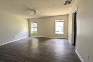 1306 Windy Bluff Dr, Minneola, FL 34715 - Photo 11