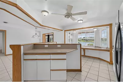 302 E Mirror Lake Drive, Fruitland Park, FL 34731 - Photo 11