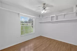 302 E Mirror Lake Dr, Fruitland Park, FL 34731 - Photo 17
