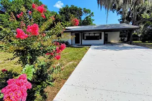 1240 Cr 463, Lake Panasoffkee, FL 33538 - Photo 3