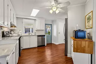 1433 Apache Cir, Tavares, FL 32778 - Photo 15