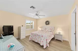 911 Medira Dr, Lady Lake, FL 32159 - Photo 17