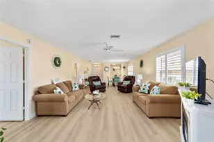 911 Medira Dr, Lady Lake, FL 32159 - Photo 9