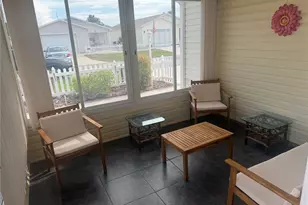 484 Hildalgo Dr, Lady Lake, FL 32159 - Photo 3