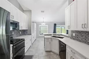 993 Scenic View Cir, Minneola, FL 34715 - Photo 17