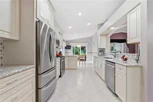 842 Old Oaks Ln, Leesburg, FL 34748 - Photo 13
