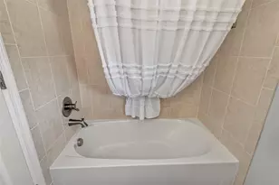 562 Avecilla Dr, The Villages, FL 32162 - Photo 31