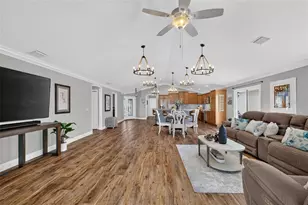 562 Avecilla Dr, The Villages, FL 32162 - Photo 15