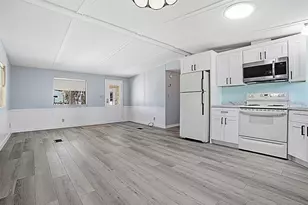 721 Sharon Dr, Lady Lake, FL 32159 - Photo 7
