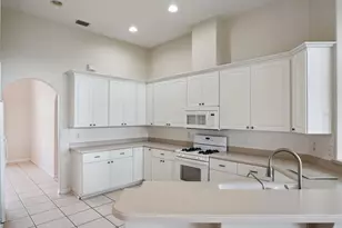 21606 King Henry Ave, Leesburg, FL 34748 - Photo 13