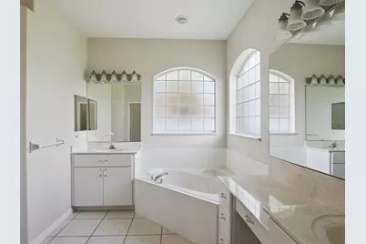 21606 King Henry Avenue, Leesburg, FL 34748 - Photo 17