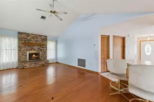 4160 Wood Dr, Mount Dora, FL 32757 - Photo 9