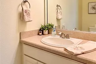 646 Murphys Estate Dr, The Villages, FL 32162 - Photo 23
