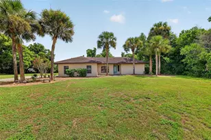 2085 Sussex Dr, Mount Dora, FL 32757 - Photo 5
