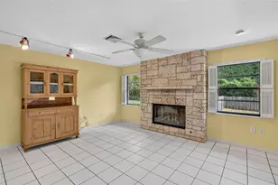 2085 Sussex Dr, Mount Dora, FL 32757 - Photo 21