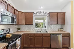 2007 Yearling Way, The Villages, FL 32163 - Photo 11