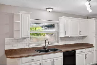 610 W Maud Street, Tavares, FL 32778 - Photo 9