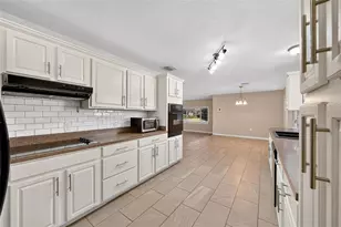 610 W Maud St, Tavares, FL 32778 - Photo 41