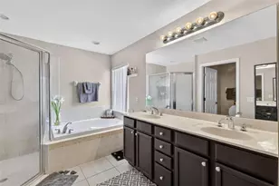 36809 Meridian Cir, Grand Island, FL 32735 - Photo 23