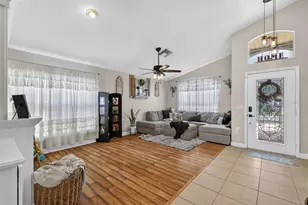 36809 Meridian Cir, Grand Island, FL 32735 - Photo 5