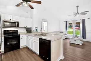 919 Arbor Hill Cir, Minneola, FL 34715 - Photo 13