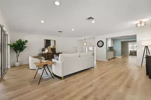 32749 Lake Eustis Dr, Tavares, FL 32778 - Photo 13