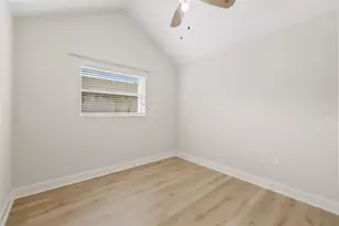 32749 Lake Eustis Dr, Tavares, FL 32778 - Photo 27