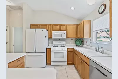 3025 Hobart Court, The Villages, FL 32162 - Photo 17