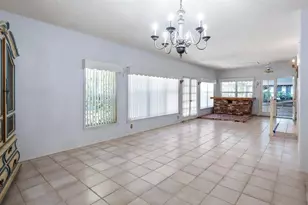 127 E Laurel Ave, Howey in the Hills, FL 34737 - Photo 13