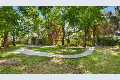 127 E Laurel Avenue, Howey in the Hills, FL 34737 - Photo 31