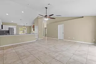 148 Country Lakes Cir, Groveland, FL 34736 - Photo 7