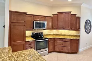 632 Coronaca Ct, The Villages, FL 32163 - Photo 7