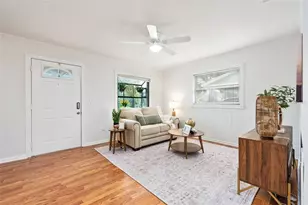 1015 W Montrose St, Clermont, FL 34711 - Photo 5