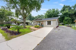 1015 W Montrose St, Clermont, FL 34711 - Photo 3