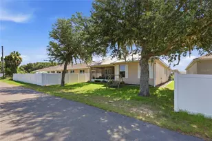 6342 Sanders Grove Cir, Okahumpka, FL 34762 - Photo 33