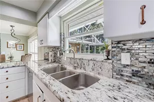 32834 Lakeshore Dr, Tavares, FL 32778 - Photo 59