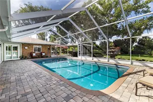 32834 Lakeshore Dr, Tavares, FL 32778 - Photo 19