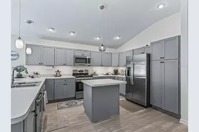 7536 Kuenher Court, The Villages, FL 34762 - Photo 11